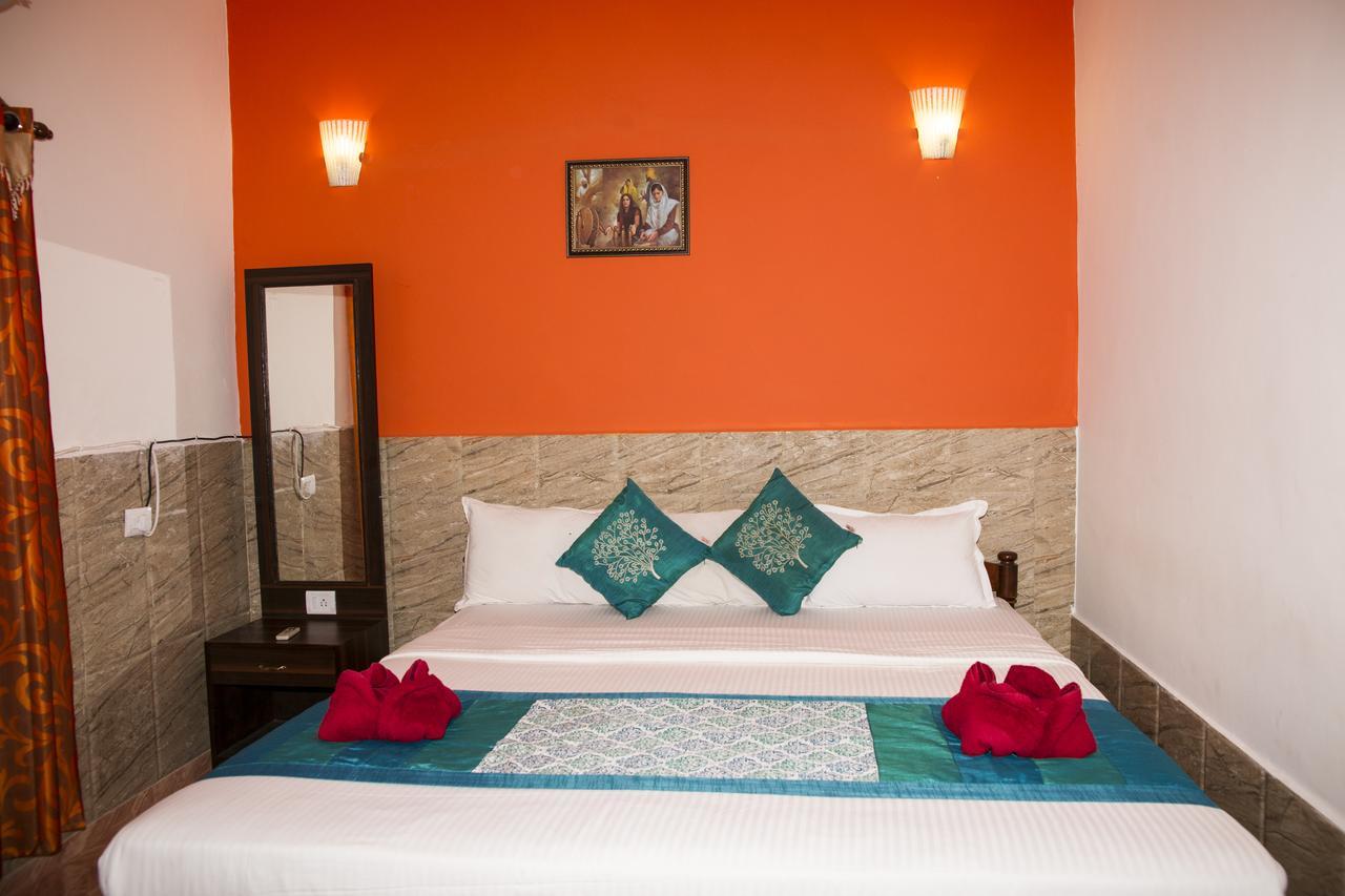 Oceans 7 Inn Calangute Exterior photo